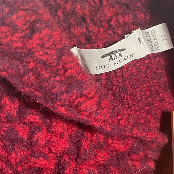 Inis Meian Cashmere Merino Wool Blend Irish Sweater with Antler Button, Medium - Picture 2 of 6